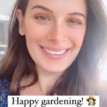 Evelyn Sharma Instagram – Added hanging pots to our veranda today! Makes such a lovely difference! 😍🌸 What do you think?

Hanging baskets also work well on balconies or inside your house. I hope you’ll add a little green to your home today.. 💚

#gardening #homeandgarden #evelynsharma #loveforplants #flowers #hangingplants #hangingbaskets
