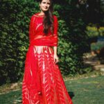 Fatima Sana Shaikh Instagram - Outfit : @raw_mango Jewellery : @amrapalijewels @zariinjewelry Bag : @lovetobag styled by : @akshitas11 assisted by : @nishthaparwani Photo credit @abhiandnow