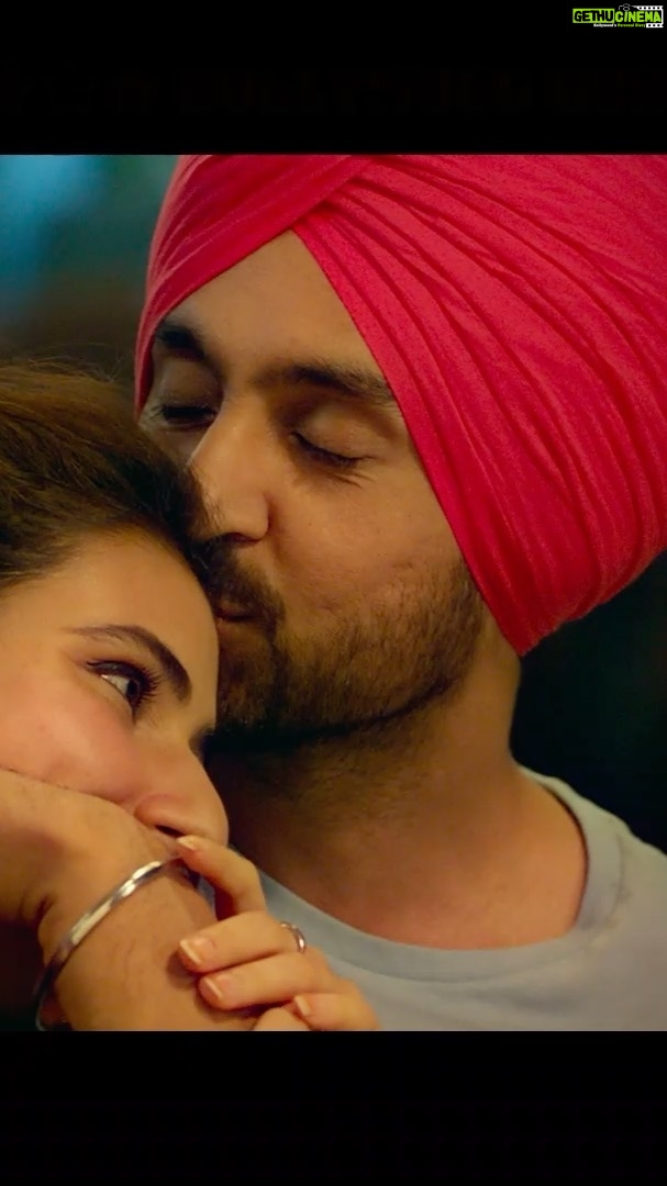 Fatima Sana Shaikh Instagram - An epic battle of Suraj Vs. Mangal is about to begin on @ZeePlexOfficial. π₯ Take your pick and get ready for #SurajPeMangalBhari - premiering this Friday. Trailer out now! @bajpayee.manoj @diljitdosanjh @fatimasanashaikh #AbhishekSharma @zeestudiosofficial @annukapoor @supriyapilgaonkar @seemabhargavapahwa #ManojPahwa #NeerajSood @nehhapendse @karishmaktanna @nowitsabhi @manuj_not_manoj @vijayphoto007 @mohsinshaikhmusic @rohanshankar06 @mylemonylife @javedmohsin_official #AnshumanMahaley @zeestudiosintl @zeemusiccompany