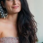 Fatima Sana Shaikh Instagram - Apna khel start karne se pehle, yeh sun lena! Kaam aayega. <3 #Ludo, now streaming on Netflix. @netflix_in @bachchan @adityaroykapur @rajkummar_rao @pankajtripathi @sanyamalhotra_ @pearlemaany @rohitsaraf10 @inayatverma22 @ashanegi @itsshalinivatsa @anuragbasuofficial #BhushanKumar @divyakhoslakumar @ipritamofficial @tanibasu #KrishanKumar #AnuragBasuProductions @tseries.official @tseriesfilms