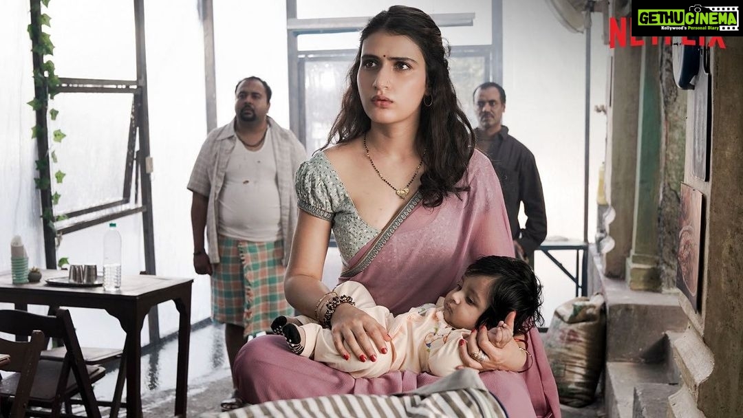 Fatima Sana Shaikh Instagram - The look I give when someone cuts my goti in ludo :p #@netflix_in @bachchan @adityaroykapur @rajkummar_rao @pankajtripathi @sanyamalhotra_ @pearlemaany @rohitsaraf10 @inayatverma22 @ashanegi @itsshalinivatsa @anuragbasuofficial #BhushanKumar @divyakhoslakumar @ipritamofficial @tanibasu #KrishanKumar #AnuragBasuProductions @tseries.official @tseriesfilms
