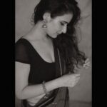 Fatima Sana Shaikh Instagram - :) #throwback @tejasnerurkarr @trushala_nayak @candies_collection
