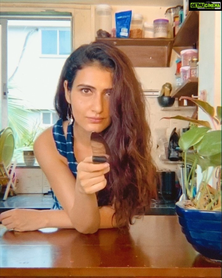 Fatima Sana Shaikh Instagram - Ye koi baccho ka khel nahi hai #ComeOnNetflix I'm getting impatient! 😫 😣 @bachchan @adityaroykapur @rajkummar_rao @pankajtripathi @sanyamalhotra_ @fatimasanashaikh @pearlemaany @rohitsaraf10 @ashanegi @anuragbasuofficial @bhushankumar @divyakhoslakumar @ipritamofficial @tanibasu #KrishanKumar #AnuragBasuProductions @tseries.official @tseriesfilms @netflix_in