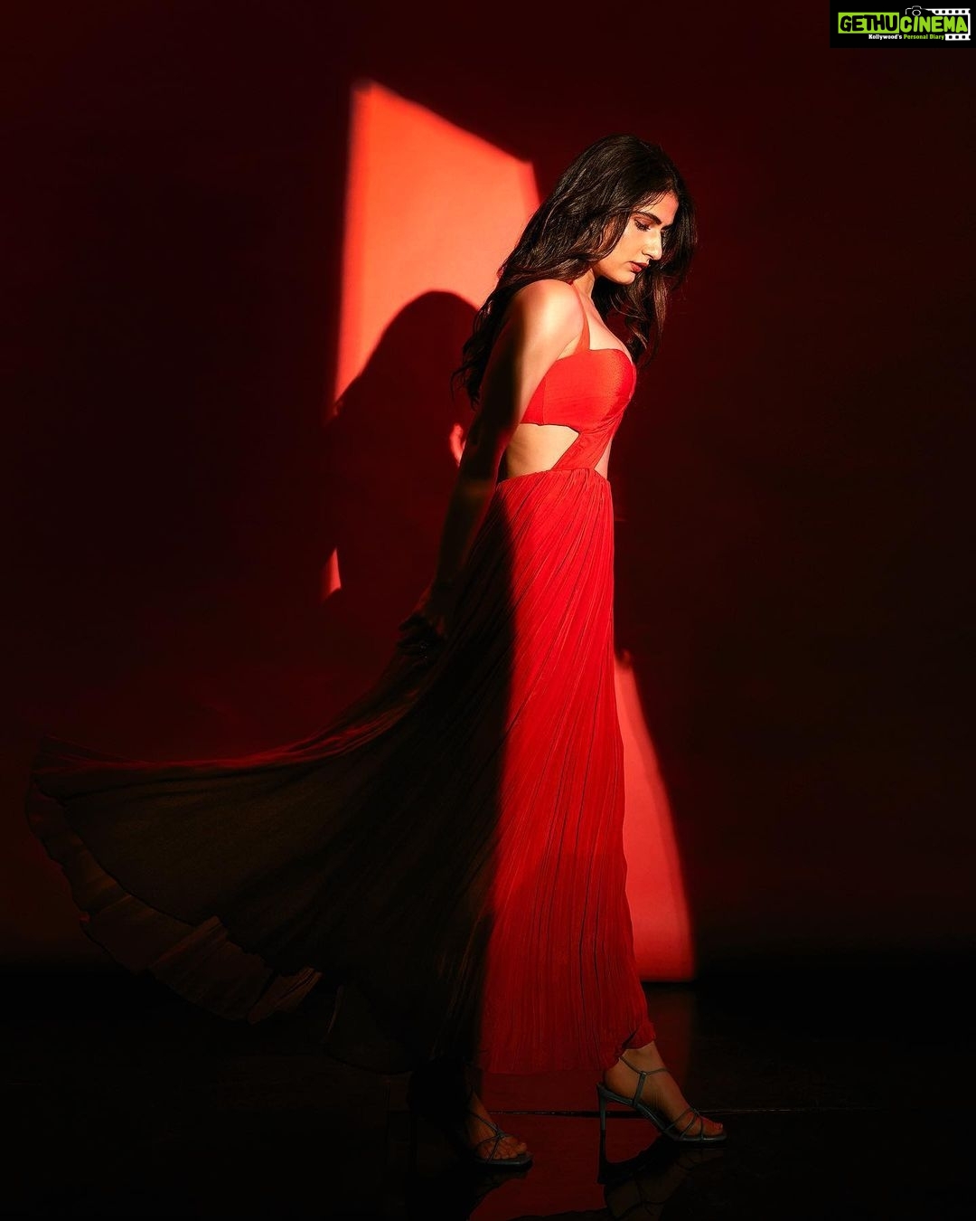 Fatima Sana Shaikh Instagram - Photographer @tejasnerurkarr Makeup @nishisingh_muah Hair @salechav Outfit @rheapillairastogi Jewellery @varnikaaroraofficial @minerali_store Styled by @akshitas11 assisted by @khushi46
