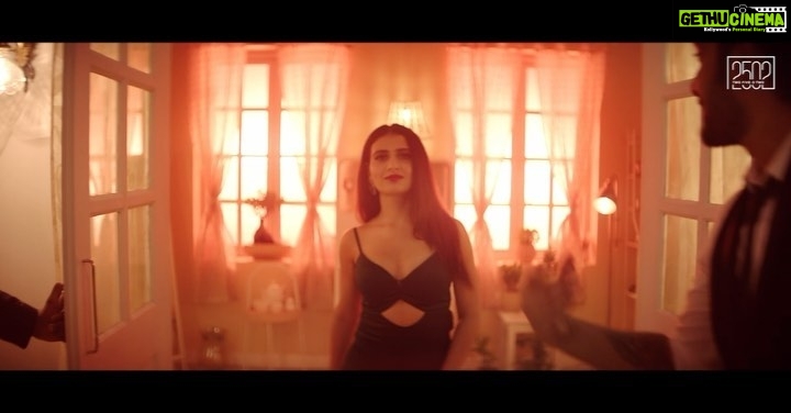 Fatima Sana Shaikh Instagram - The wait is finally over!! Here's presenting to you an indian inspired line of lip shades by @25o2official. It’s been an absolute amazing experience associating with the brand. Ladies go shop your favourite Shades only at www.25o2.in #mattermoments #25o2Official #Havebeautyyourway #newlaunch #bulletlipstick #softmatte Brand : 25o2 Production - THIMMAPPA FILM COMPANY & Vibes Multientertainment Director - Tim Gollar DOP - Bhushankumar jain Music - Cryosis Stylist - Akshita Hair and Make up - Pompy