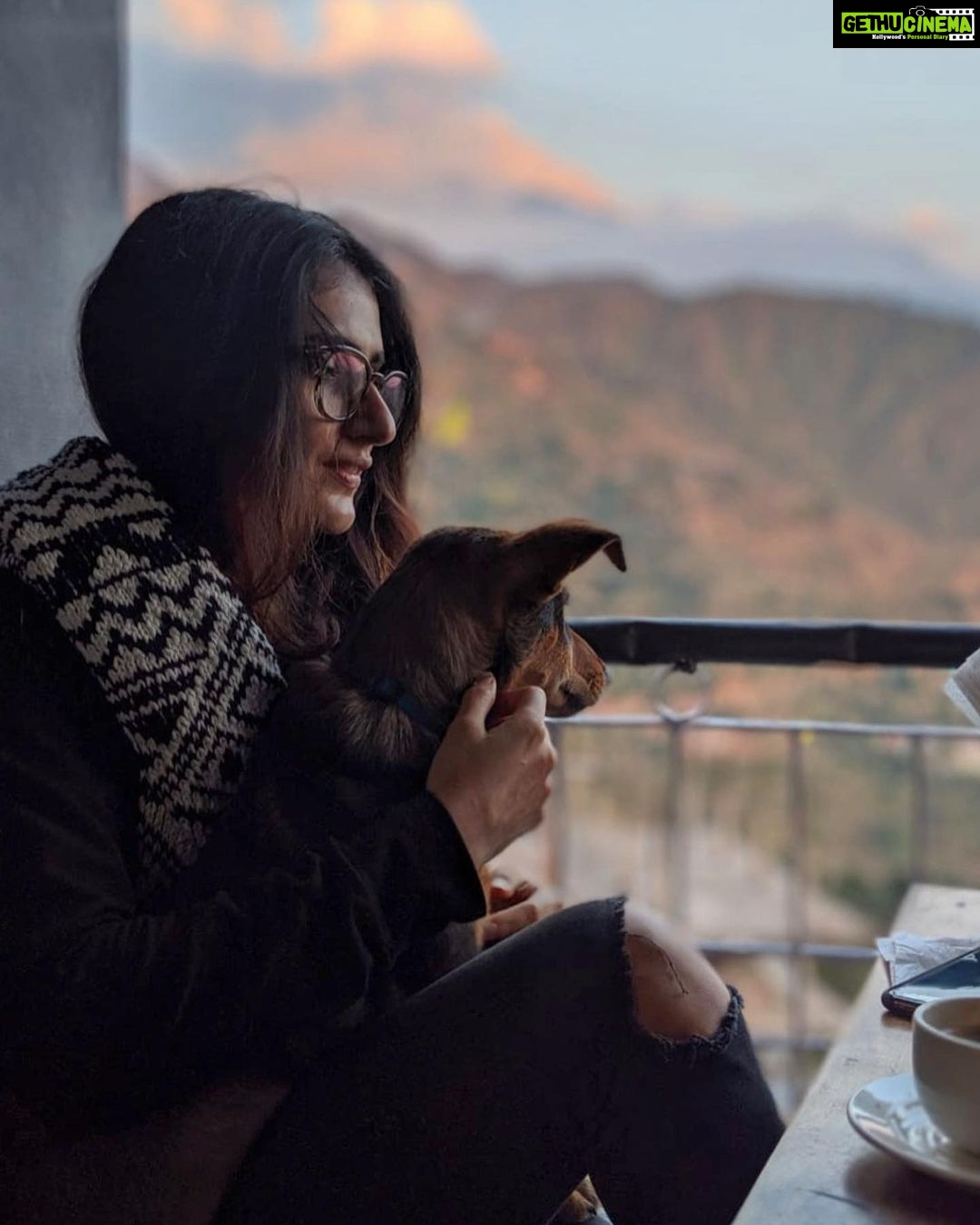 Fatima Sana Shaikh Instagram - With nush 📸 @untravel.in Illiterati Books & Coffee