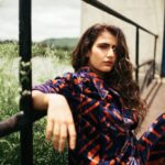 Fatima Sana Shaikh Instagram – Kumbh ke mele main, hagrid ki ghoomi hui behen mil gaee ! 

@bharat_rawail 
@akshitas11 
@im__sal 
@manojchavan61 
@magicpassport 

Outfit @nirmooha