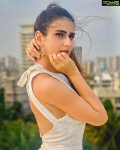 Fatima Sana Shaikh Instagram - #ajeebdastaans 

Wearing : @atsusekhose 
Jewellery : @antarez.jewels @shopeurumme 
 @anushkajainjewellery
Footwear : @louboutinworld
Styled by : @akshitas11
Assisted by : @nishthaparwani
📸 @suvigyadubey