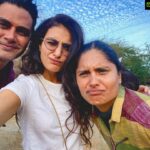 Fatima Sana Shaikh Instagram - Why are we squinting, buddy? @rajsingh_chaudhary @shredevdube