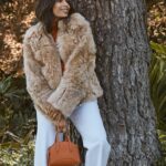 Freida Pinto Instagram - Making a case for Fall-Winter! #loropiana #loropianasesiabag #ad