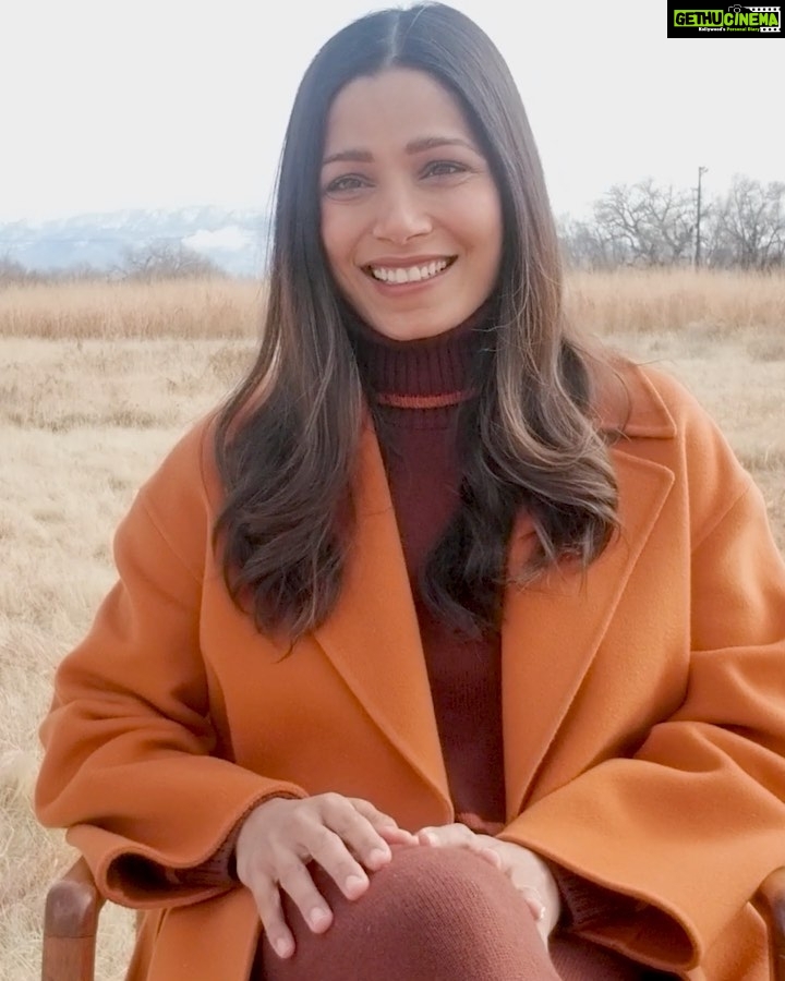 Freida Pinto Instagram - I am proud to lend my support to an important charitable endeavor between @loropianaofficial and @savethechildren. For every year-end purchase at Loro Piana locations within North America, @loropianaofficial will donate one blanket to @savethechildren. So many young children and newborns have been affected this year because of the pandemic and other disasters and emergencies. The holidays always bring on opportunities to share our joy not only with our loved ones but also those we may not know of. #loropiana #savethechildren