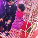 Ganesh Venkatraman Instagram - Brother Sister Bonding 💞💞 My heart just melted... When Samaira met her cousin brother for the first time in Mumbai My favorite retro song from the 70's 🎶 #familywedding #MumbaiDiaries #brothersisterlove