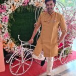 Ganesh Venkatraman Instagram - All set for the Big Day 💞 Family wedding ❤️ #MumbaiDiaries #familywedding #lovelifelaughter #style