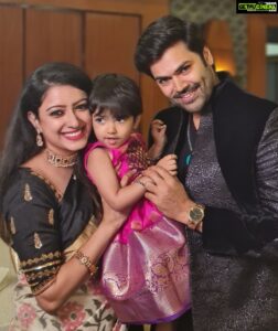 Ganesh Venkatraman Instagram - Happy Anniversary Darling ❤️❤️

From our Dating days.. to you becoming my wife and now also an amazing mother..it all seems like a Dream 😍
U excel in every Role u take up and u do it so effortlessly 

Life feels even more beautiful and complete because of you... Happy 6 years to us !! 

#withyoutillforever
#HAPPYANNIVERSARY
#thebestsixyearsofmylife
#sixyears
@prettysunshine28
