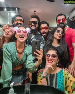 Gayathri Suresh Instagram - My Squad❤
@ajishprem @amalapaul @anishpremm @shiyaabhishek @abhi.shek7070 @abijithpaul @keerthi_thilak