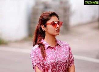 Gayathri Suresh Instagram - Munnottu Munnottu💫✨. PC: @jaisonphotolandphotography