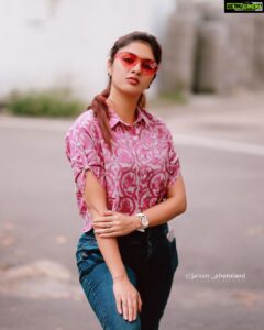 Gayathri Suresh Instagram - Munnottu Munnottu💫✨. PC: @jaisonphotolandphotography