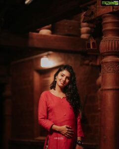 Gayathri Suresh Instagram - The Joy of being a Mother💝❤️. Diya from @_escape_malayalam 🎬🎥❤️💝 PC: @stories_by_abhin_photokaran Make Up : @manusunil5
