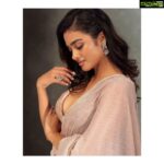 Gayathrie Instagram - ✨✨ . . @salomirdiamond @chaitanyarao_official @prachuprashanth @yuvarsmakeupartist @mspinkpantherjewel