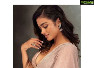 Gayathrie Instagram - ✨✨ . . @salomirdiamond @chaitanyarao_official @prachuprashanth @yuvarsmakeupartist @mspinkpantherjewel