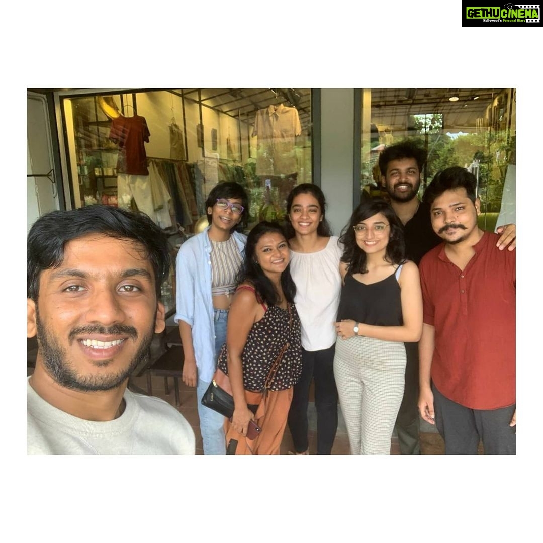 Gayathrie Instagram - "When the student is ready, the teacher will appear." @adishaktitheatre has given me the best teachers! Taking back teachings and memories for a lifetime! π Thank you for the intense and amazing 10 days! @vkvinayadishakti @nimmyraphel @airwindrain @ashiqasal #suraj #meethu