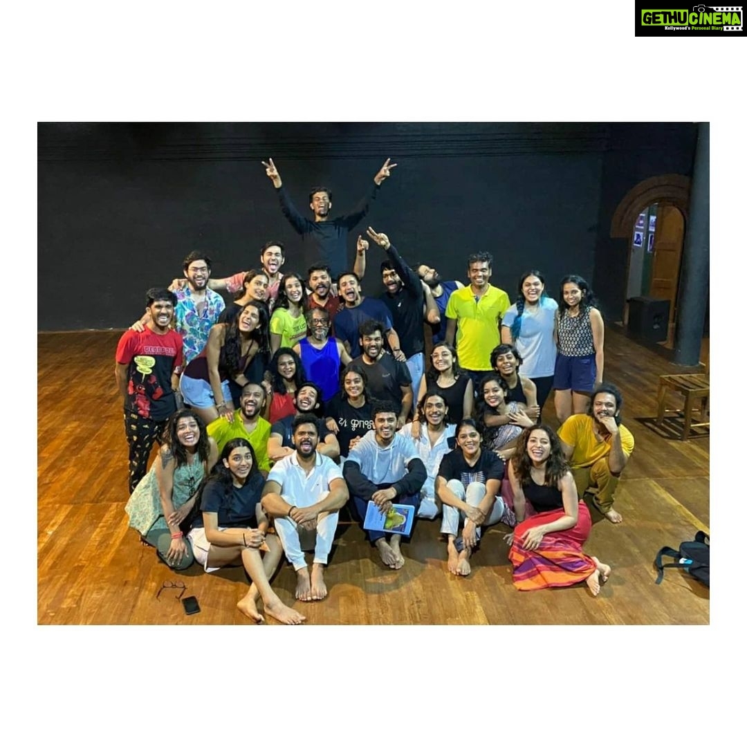 Gayathrie Instagram - "When the student is ready, the teacher will appear." @adishaktitheatre has given me the best teachers! Taking back teachings and memories for a lifetime! π Thank you for the intense and amazing 10 days! @vkvinayadishakti @nimmyraphel @airwindrain @ashiqasal #suraj #meethu