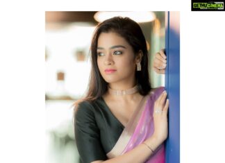 Gayathrie Instagram - Not a Diwali post 😝 . . . . . Outfit - @zol_studio 📸 - @camerasenthil Location - @somersetchennai Somerset Greenways Chennai