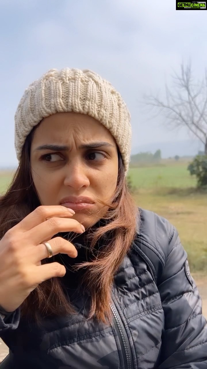 Genelia D'Souza - 2 Million Likes - Last reel of 2021…
Keep the smile going, keep the laughter ringing, no matter how tough times are..
Because there will always be a silver lining..
Hope vs Fear
Faith vs Mistrust
N ofcourse #reelkarofeelkaro 💚