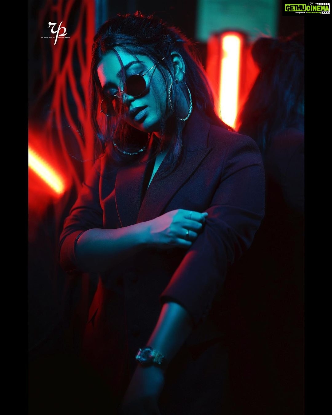 Gouri G Kishan Instagram - How’s the new year lookin? Photography @richard_antony_ Styling @soorajskofficial Outfit @gospelofdesign Designer @mujiirahmanofficial @hema_pillai_ Makeup @aishwaryakarayilofficial Retouch @ajmaltorres Kochi, India