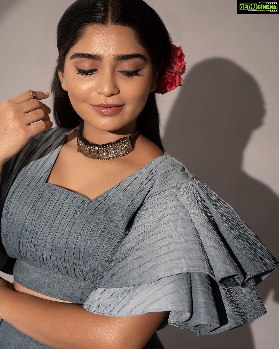 Gouri G Kishan Instagram - An actor lives, weeps and laughs on the stage, and all the while he is watching his own tears and smiles. It is this double function, this balance between life and acting that makes his art - Salvini Shot by @balakumaran.19 Styled by @deekshitanikkam Makeup by @makeupwithshruthi Hairstylist @suganthi.themua Wardrobe @wasabistore.in Chennai, India