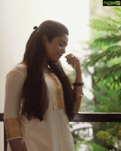 Gouri G Kishan Instagram - The simpler and more natural it is, the harder it seems 🍀

Courtesy - @vasanthphotography