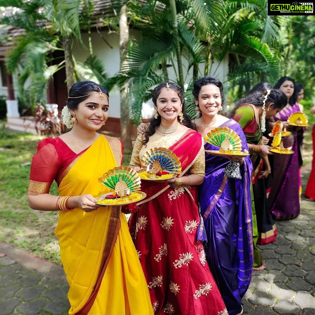 Gouri G Kishan - 196.8K Likes - A whole lot of laughter, love, fun, catch ups, great company, a few happy tears and a lot of posing for photographs = Wedding Szn
What’s not to love? 💁🏻♀️