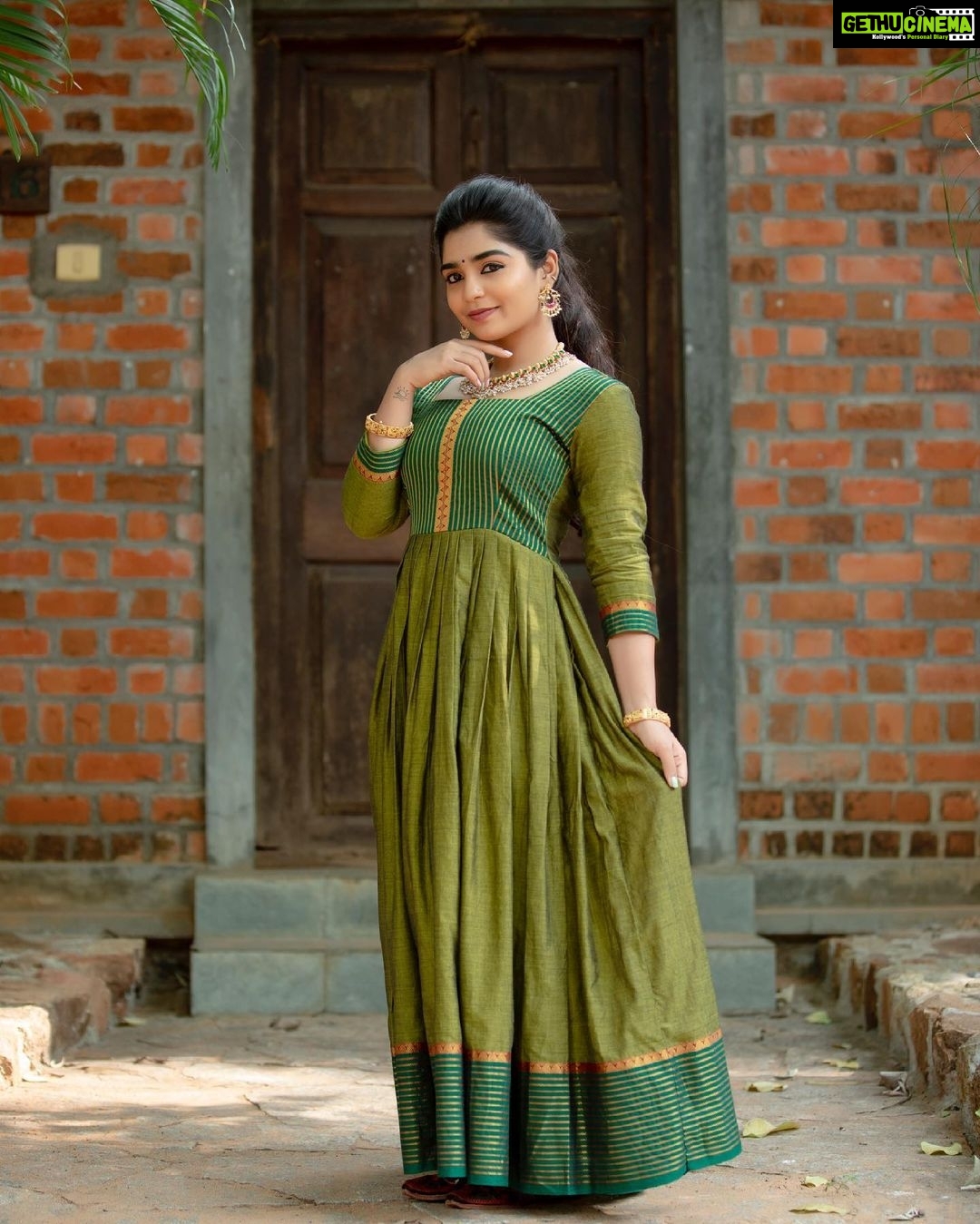 Gouri G Kishan - 173K Likes - Choose green, everyday.
•@magizham_boutique • @kiransaphotography • @priyadharshini.makeupartist• @mani_hairstylist •