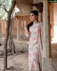Gouri G Kishan Instagram - Life is too short to be busy.

 •@magizham_boutique • @kiransaphotography • @priyadharshini.makeupartist• @mani_hairstylist •