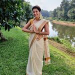 Hamsa Nandini Instagram - Happy Onam 🙏🌼 . #kerala🌴 #swanstories