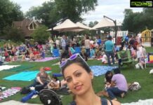 Hamsa Nandini Instagram - Happy 4th of July to everyone celebrating. Here is a throwback / #photodump to the super awesome time with my fam! Loved the firecracker show and the Spicy bbq shripms 🍤.. . #maythe4thbewithyou #throwbacktogoodtimes #swanstories
