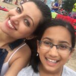 Hamsa Nandini Instagram – Happy 4th of July to everyone celebrating. Here is a throwback / #photodump to the super awesome time with my fam! Loved the firecracker show and the Spicy bbq shripms 🍤..
.
#maythe4thbewithyou #throwbacktogoodtimes #swanstories