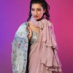 Hamsa Nandini Instagram - Love how versatile sarees can get!🧁 . #fusionwear #swanstories