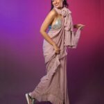 Hamsa Nandini Instagram - Love how versatile sarees can get!🧁 . #fusionwear #swanstories