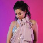 Hamsa Nandini Instagram – Love how versatile sarees can get!🧁
.
#fusionwear #swanstories
