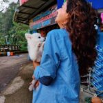 Hamsa Nandini Instagram - Puppy love 🤗 . #roadtrip #travelgram #swanstories