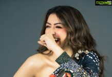 Hansika Motwani Instagram - Happy child 😃