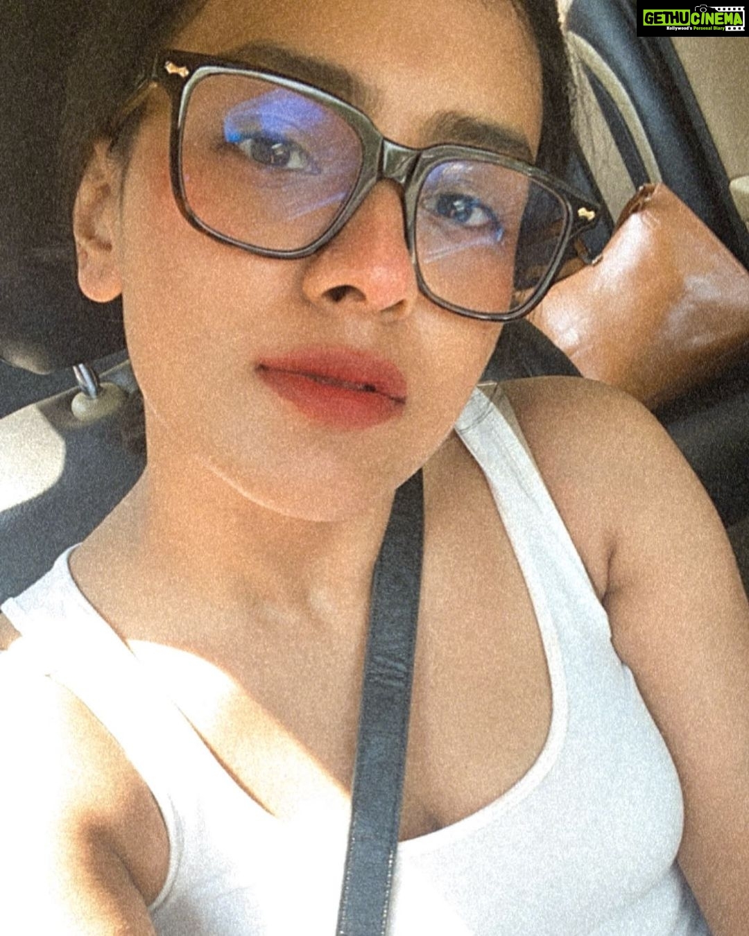 Hebah Patel - 55.9K Likes - @justjalebithings really liked this pic. #worthit