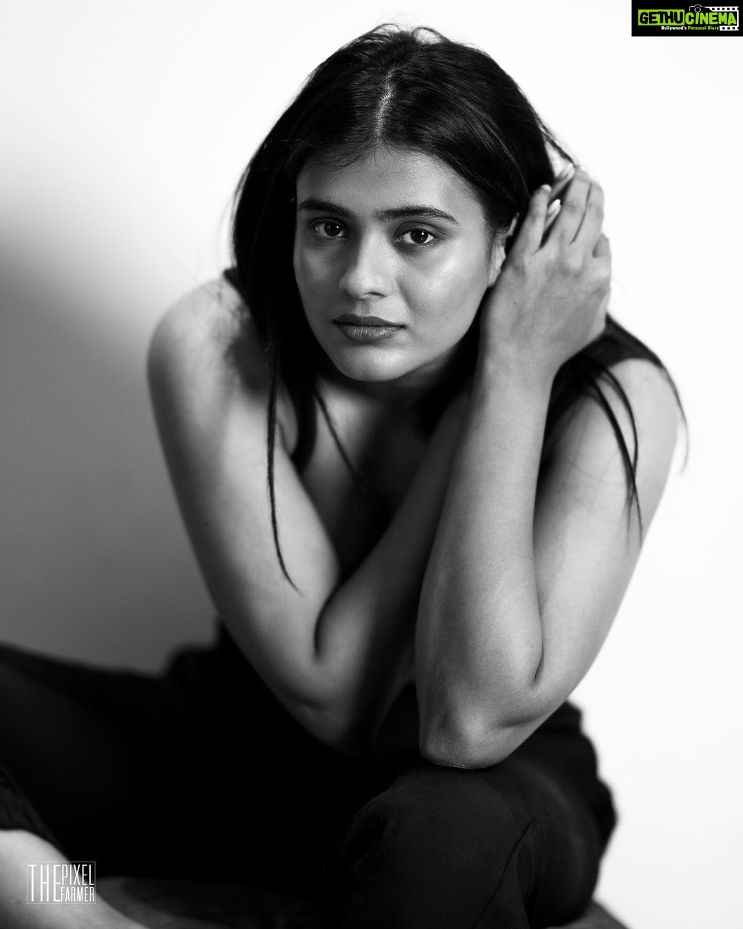 Hebah Patel - 62.1K Likes - Clearly staying at home! #lockdown2021