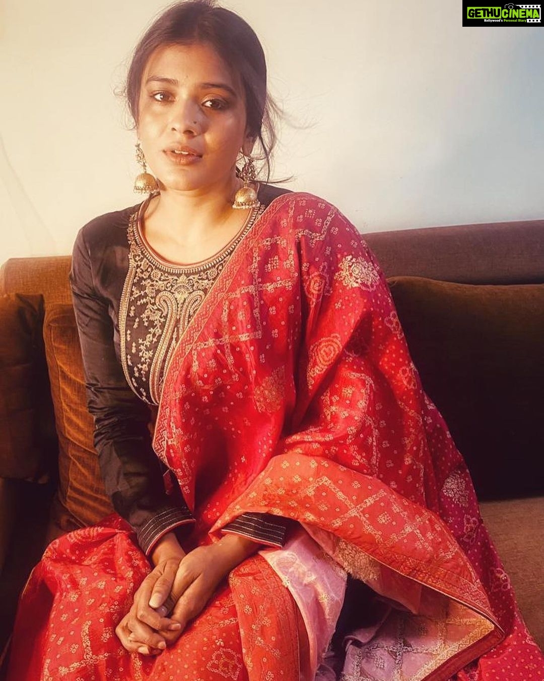 Hebah Patel - 76.4K Likes - May Allah make this world a better place. Thankful for another Ramzan!! Eid Mubarak 🌙 👗: @labelvarsha