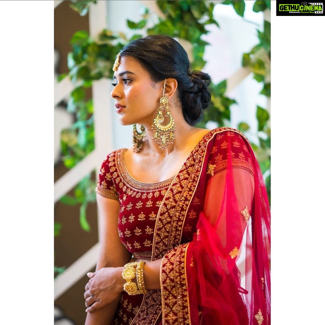 Hebah Patel - 70.4K Likes - 👗: @mebazworld @officialanahita @ajnaaofficial 💄: @styliciousbysam @gulzarrwalaani 📸: @the_pixel_farmer