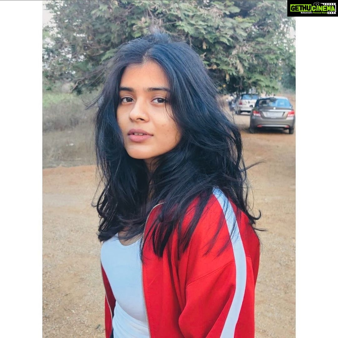 Hebah Patel - 67K Likes - Golden hour pictures 📸: @kakarla.p