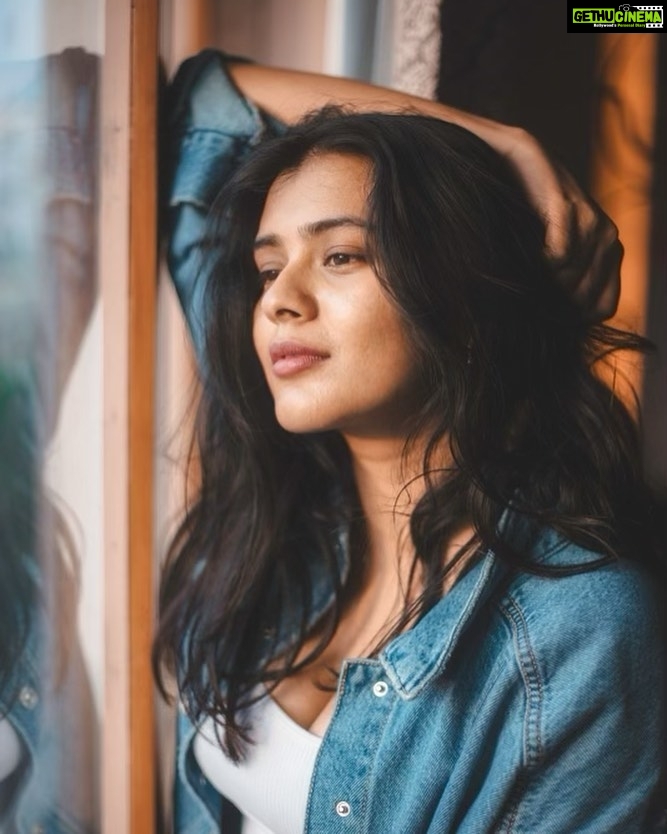 Hebah Patel - 68.6K Likes - 👖❤️📸: @thelumeweaver