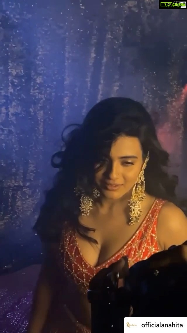 Hebah Patel - 102.7K Likes - Dreeling over myself!! @officialanahita @shreyansdungarwal @styliciousbysam