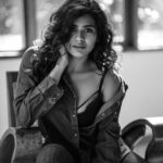 Hebah Patel Instagram – Ending the year with a pic from the photographer of the decade! 📸: @josephradhik